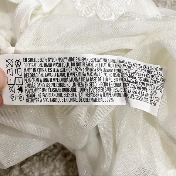 FOREVER 21 Sheer Floral Embroidered Bodysuit Ivory White Size Medium - Picture 9 of 11